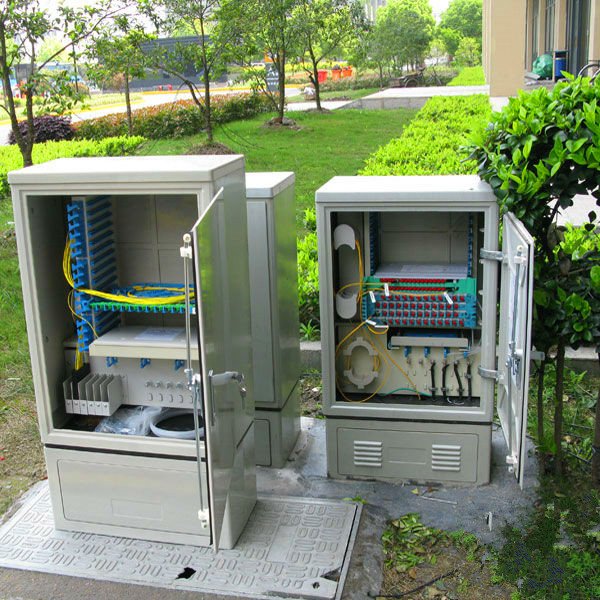 fiber distribution cabinet.jpg